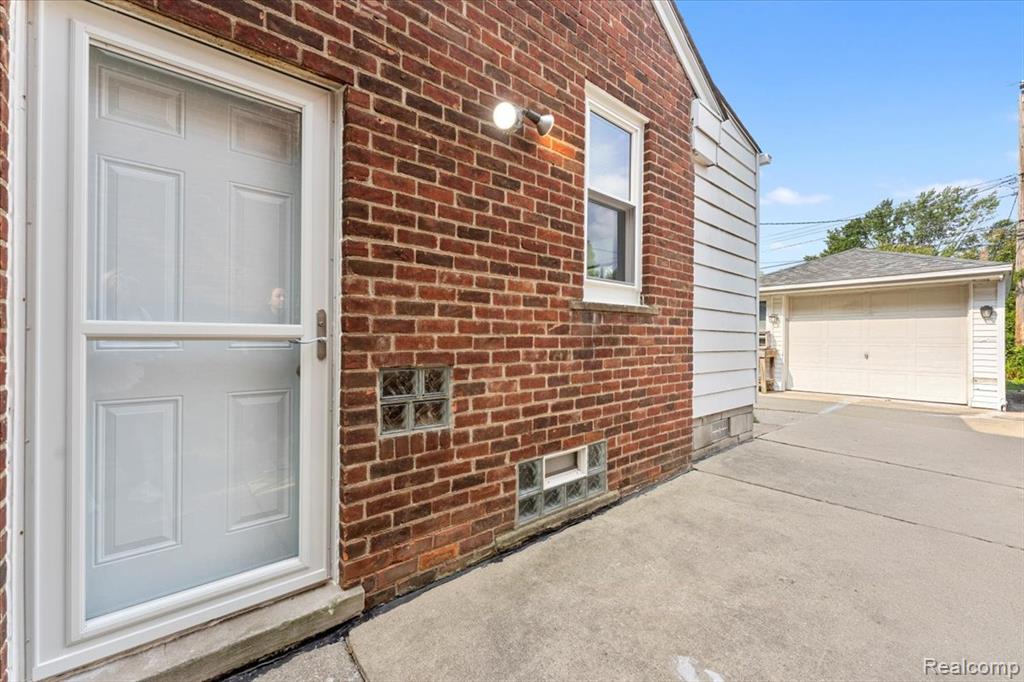 9684 Fox Avenue, Allen Park, MI 48101 — Photo 24