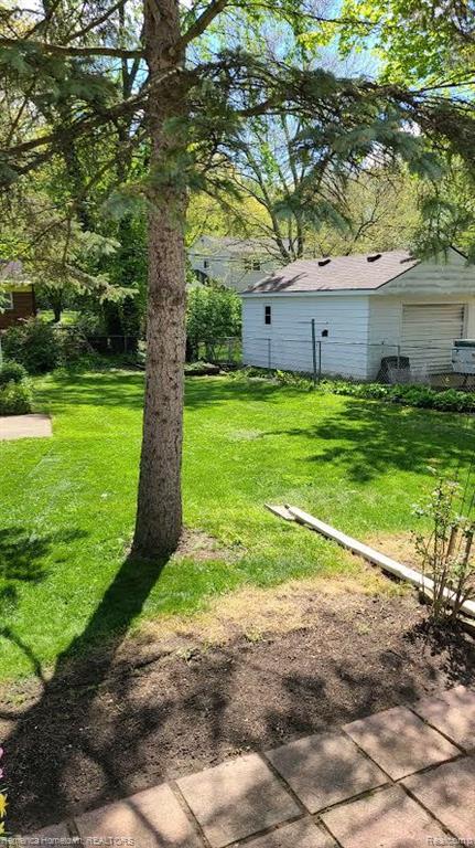 527 ROSEMONT Avenue, Saline, MI 48176 — Photo 23