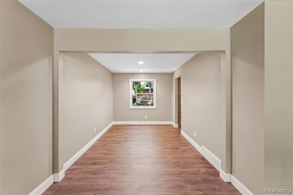 5327 Olde Saybrooke Road, Grand Blanc, MI 48439 — Photo 5