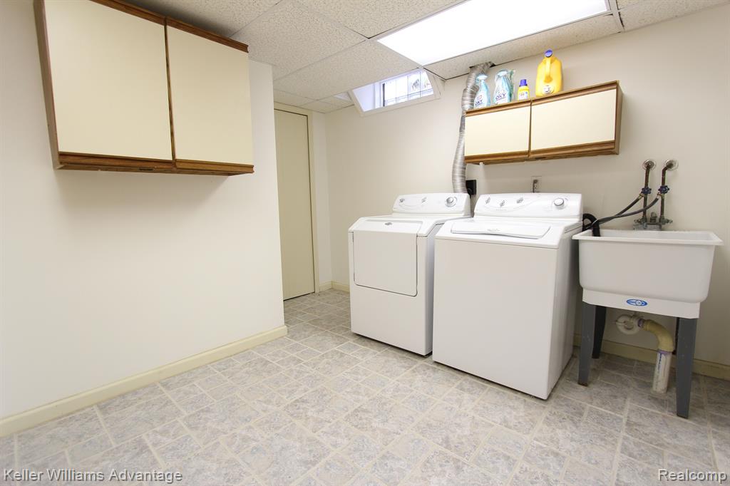 22132 Edgewater, Novi, MI — Photo 19