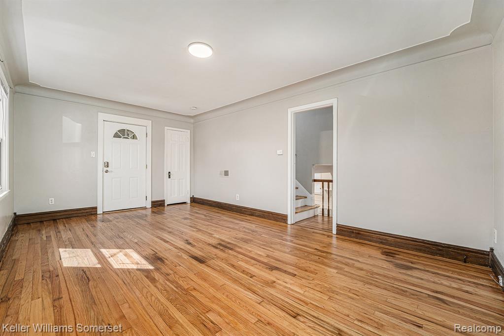 8043 Kaltz, Center Line, MI 48015 — Photo 4