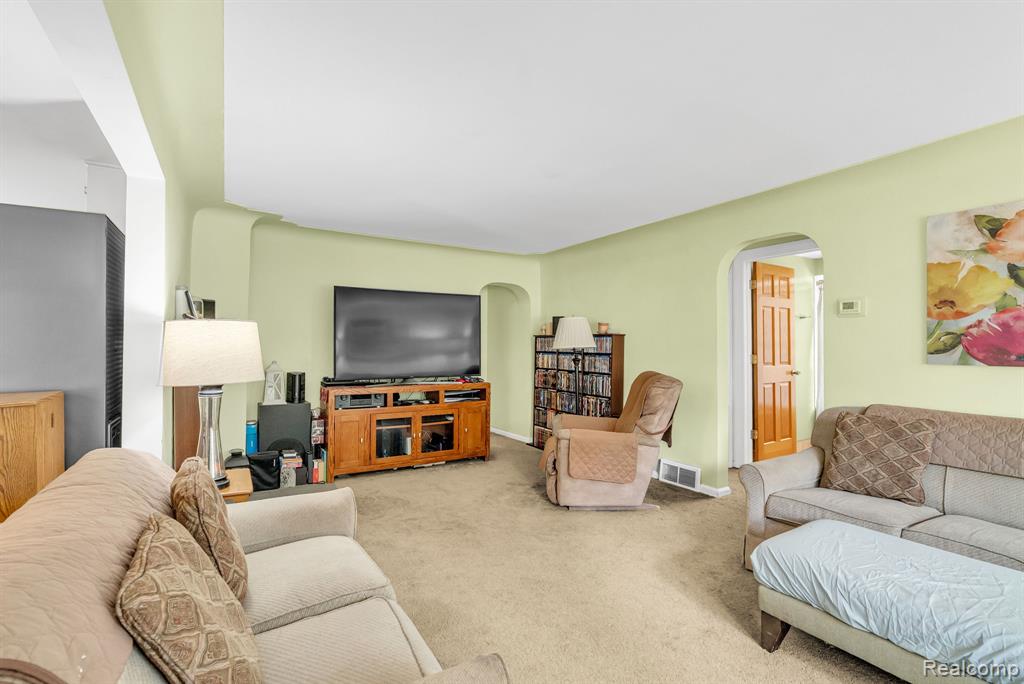 4350 Lessing Avenue, Waterford, MI 48329 — Photo 3