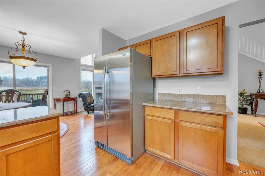 6133 LOCHMORE Drive, Commerce Twp, MI 48382 — Photo 19