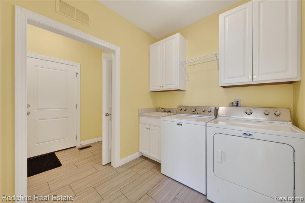 42896 Cardinal Way, Novi, MI — Photo 16