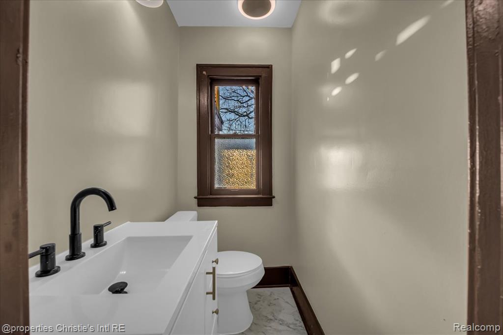 5215 Buckingham Avenue, Detroit, MI 48224 — Photo 14