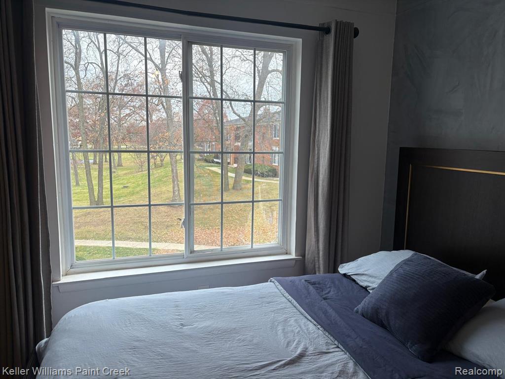 433 Fox Hills Drive S, 5, Bloomfield Hills, MI 48304 — Photo 3