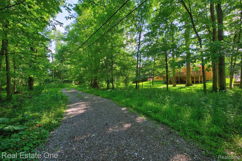 417 Eckford Circle, Troy, MI 48085 — Photo 35