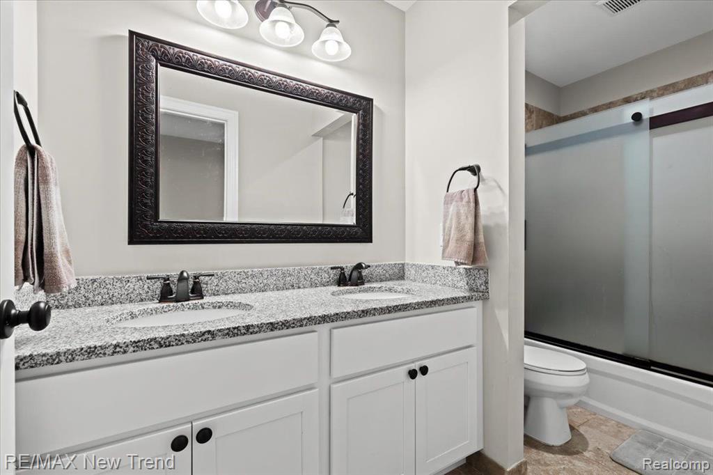 567 NAPA VALLEY Drive, Milford, MI 48381 — Photo 37