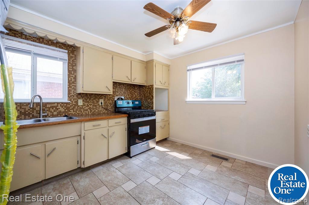 7952 Elm Street, Taylor, MI 48180 — Photo 7