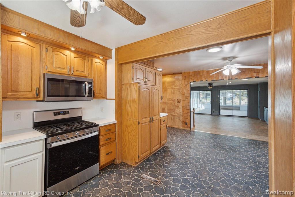 40320 ALDEN Road, Van Buren, MI 48111 — Photo 11
