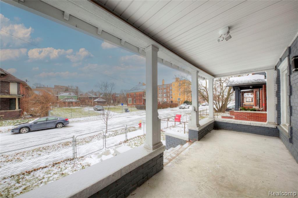 700 W Euclid Street - Photo 4