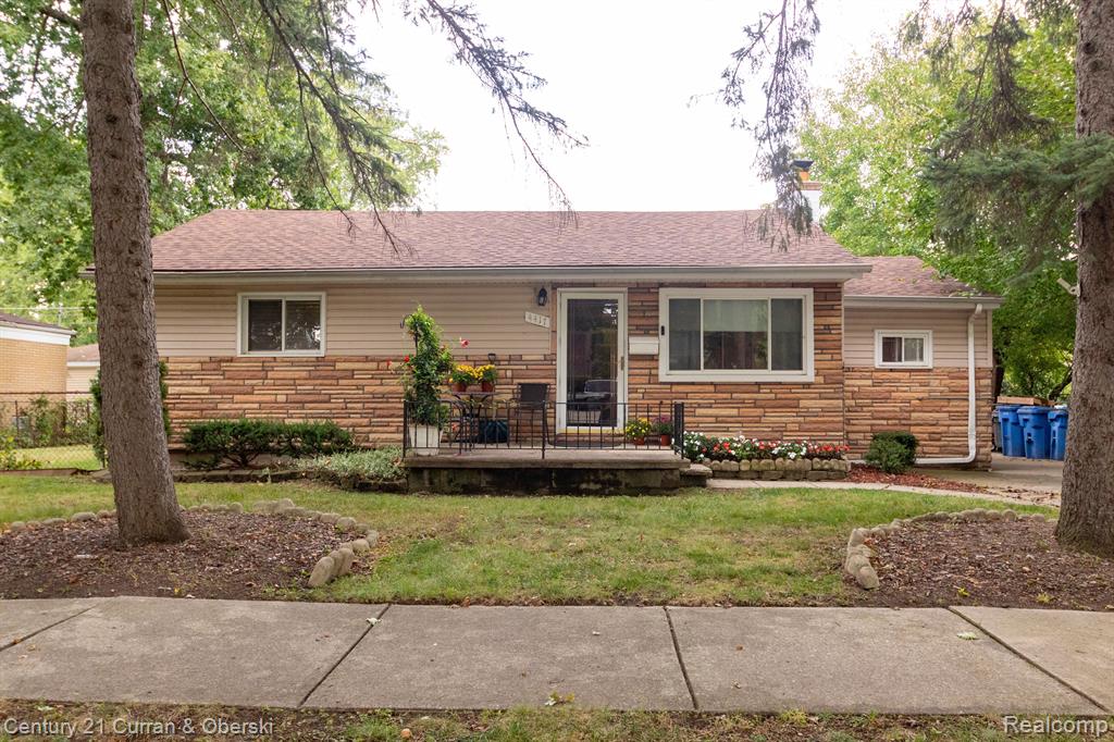 4417 BEDFORD Street, Dearborn Heights, MI 48125 — front exterior