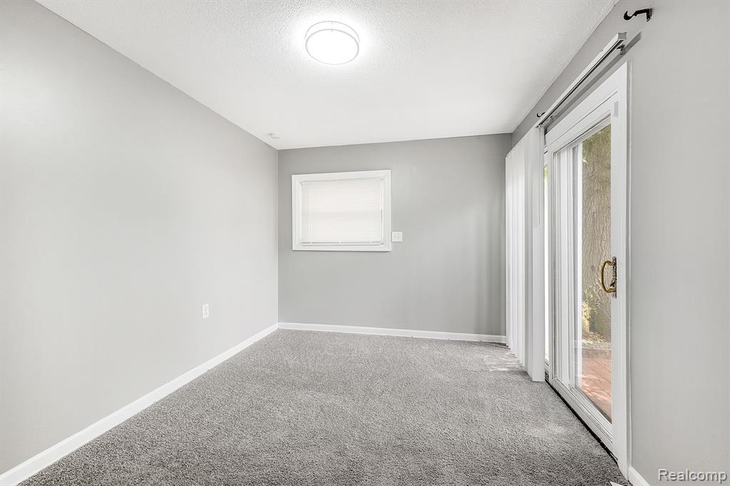 6325 FELLRATH Street, Taylor, MI 48180 — Photo 17