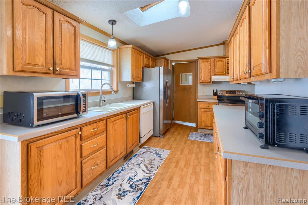 8247 N Center Road, Mount Morris, MI 48458 — Photo 17