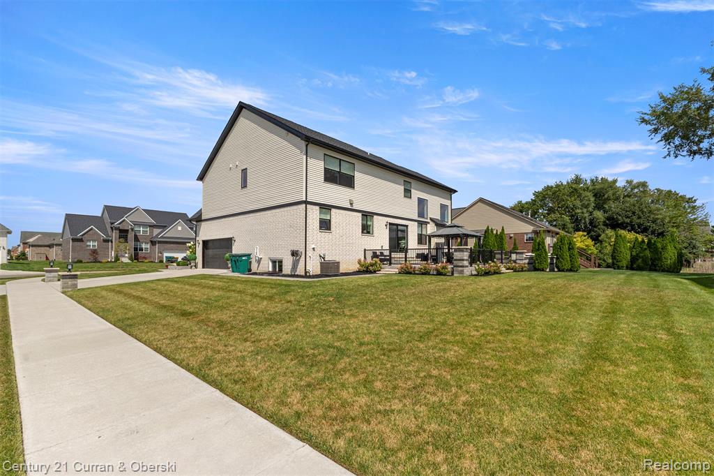 14079 Cobblestone Court, Belleville, MI 48111 — Photo 37