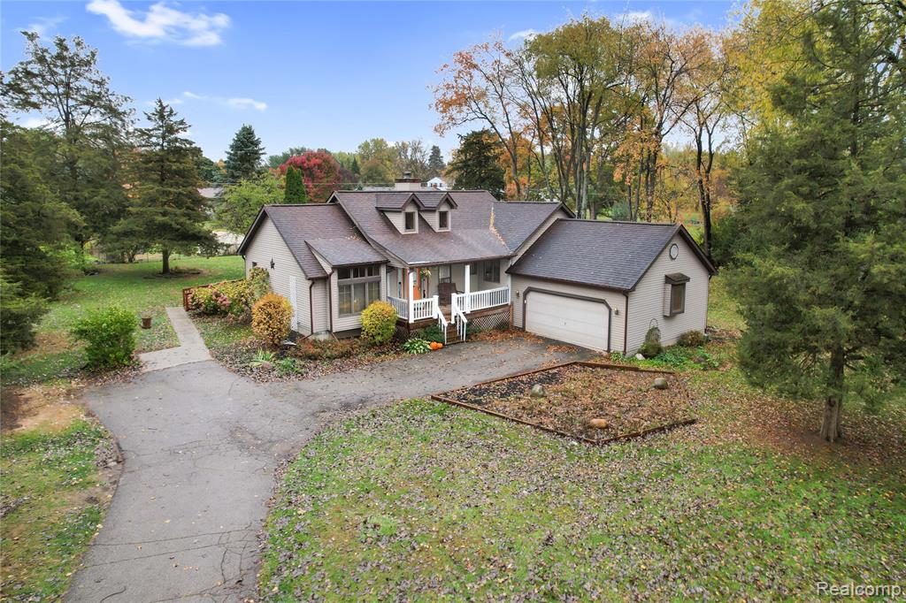 8127 Goldenrod Court, Brighton, MI 48116 — Photo 2