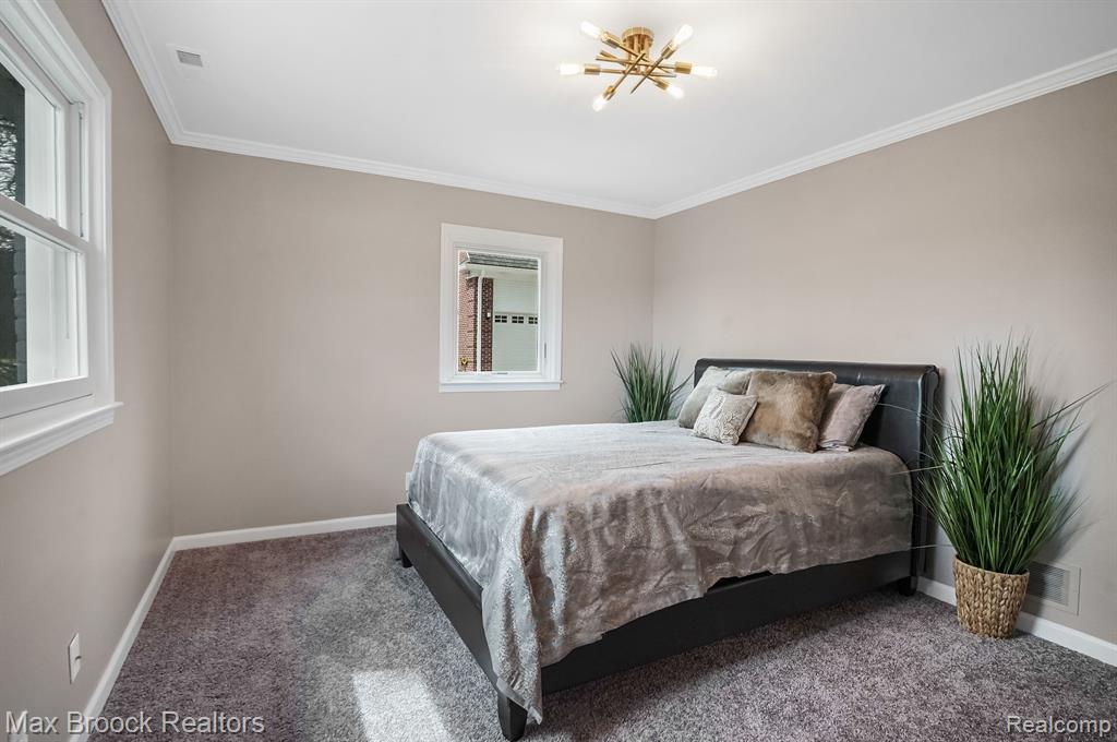 2905 W HICKORY GROVE Road, Bloomfield Hills, MI 48302 — Photo 20