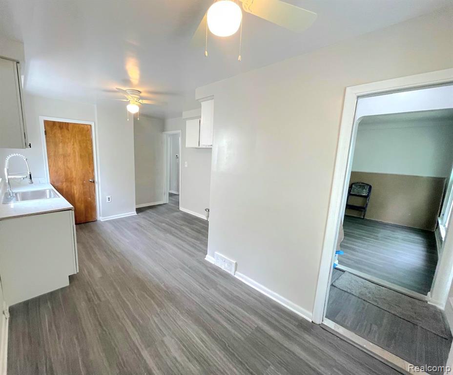 7843 Rutherford Street, Detroit, MI 48228 — Photo 17