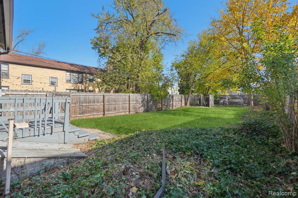 611 S West Street, Royal Oak, MI 48067 — Photo 8
