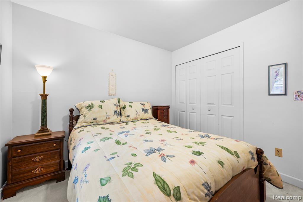 9450 Continental Drive, Taylor, MI 48180 — Photo 33