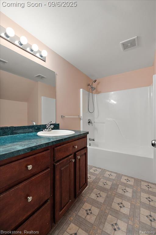 7696 Shawn Drive, Imlay City, MI 48444 — Photo 32