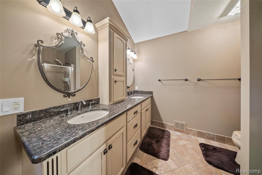 8931 Bridge Road, Grosse Ile, MI 48138 — Photo 28