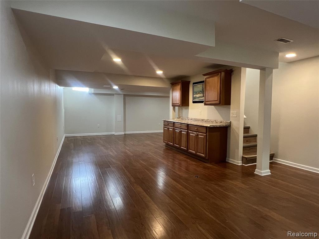 6161 Elarz Drive, Troy, MI 48085 — Photo 18
