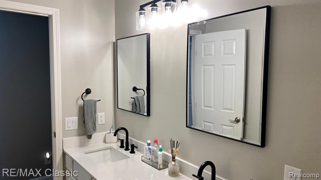 6644 Weathersfield Way, Canton, MI 48187 — Photo 31