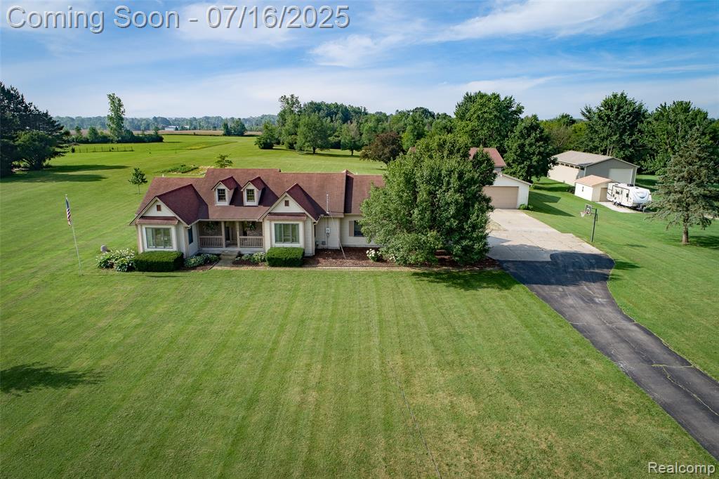 7366 E Maple Avenue, Grand Blanc, MI 48439 — Photo 2