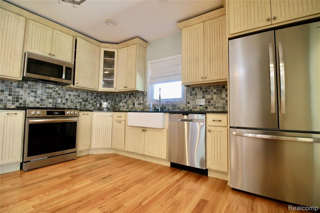 8372 Parshallville Road, Fenton, MI 48430 — Photo 5
