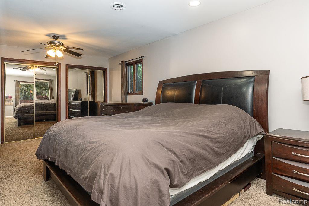 8871 SUNCREST Drive, Sterling Heights, MI 48314 — Photo 32