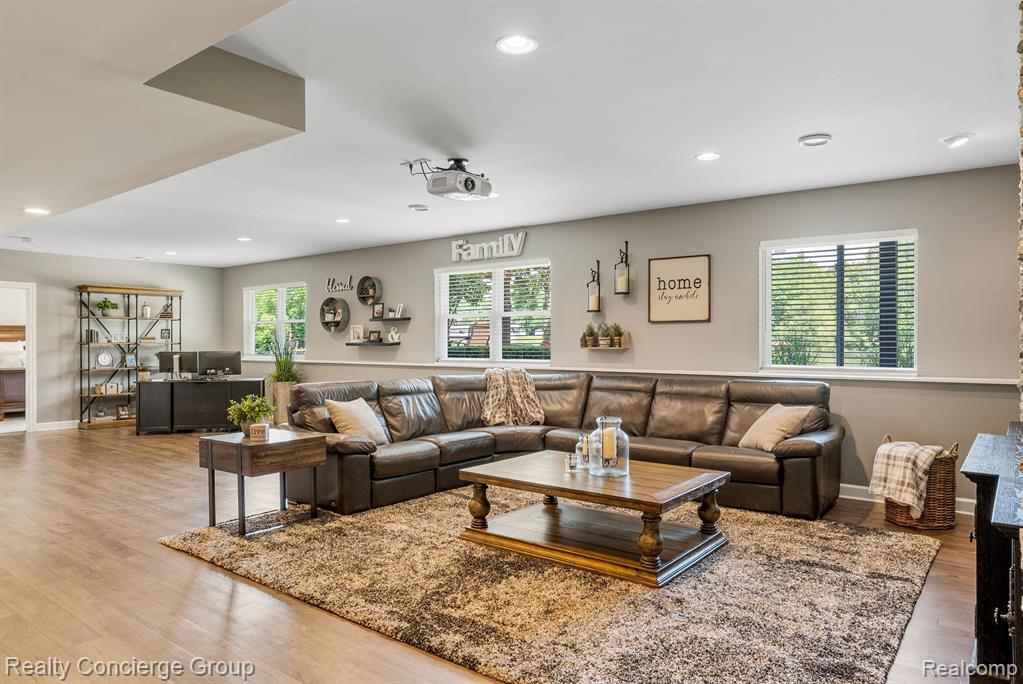 9801 BROOKFIELD Drive, Brighton, MI 48116 — Photo 35