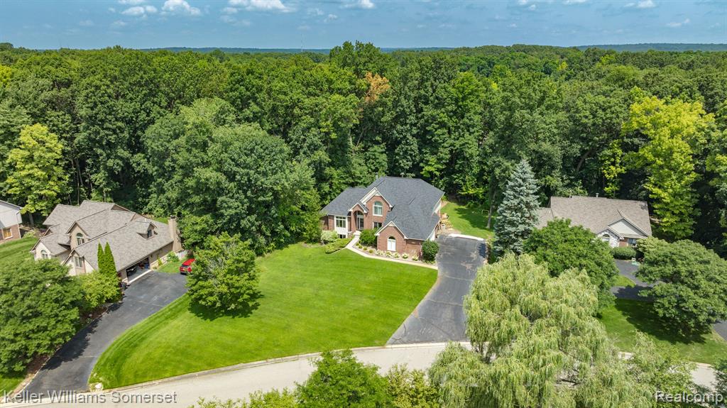 9732 FOREST RIDGE Drive, Clarkston, MI 48348 — Photo 38