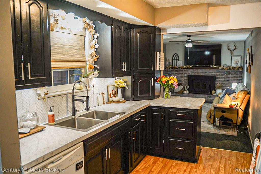 5521 N Belsay Road, Flint, MI 48506 — Photo 6