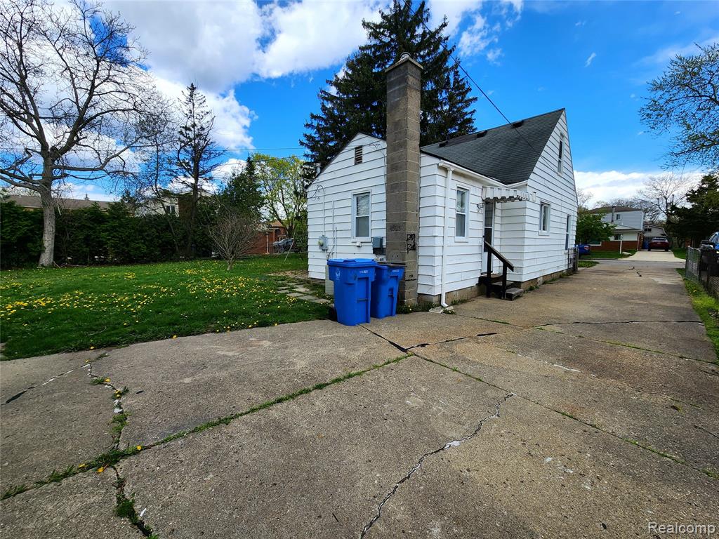 6147 Whitefield Street, Dearborn Heights, MI 48127 — Photo 4