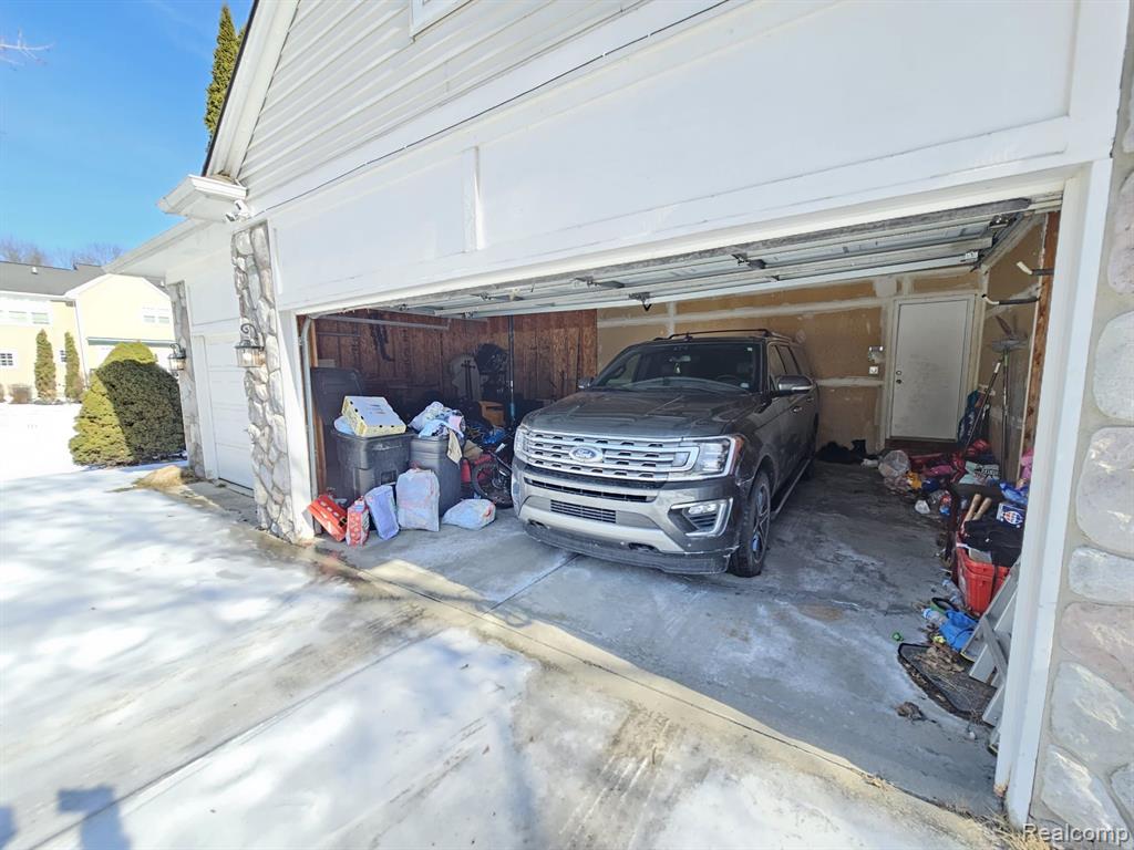 6024 RAVINE, Clarkston, MI 48348 — Photo 2