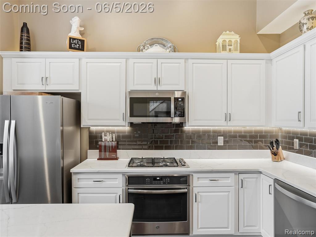 5211 Belmonte Drive, Rochester, MI 48306 — Photo 7