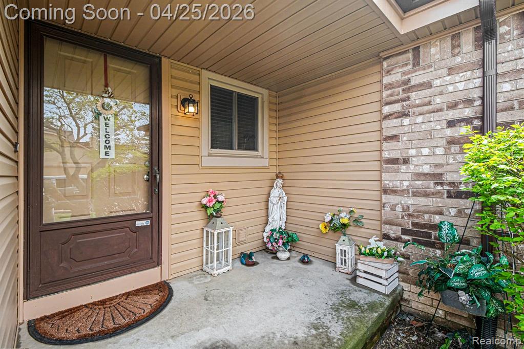 41326 Ambercrest Drive, Sterling Heights, MI 48314 — Photo 4