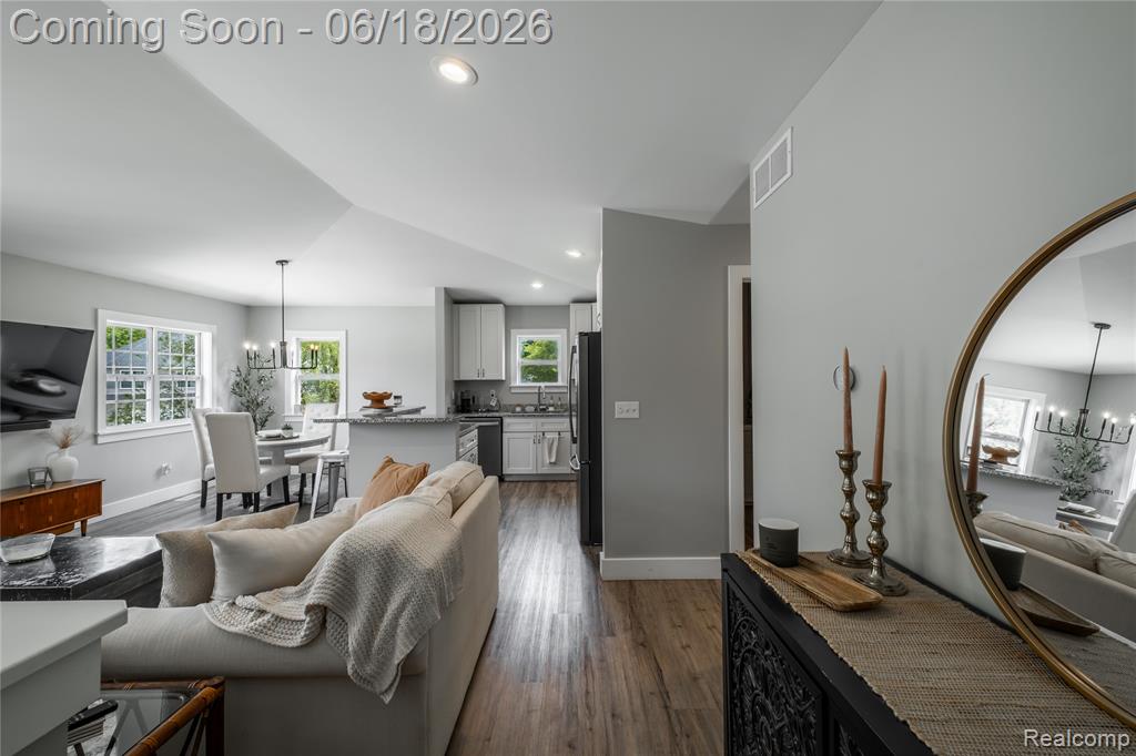 145 Whispering Pines Drive, Fenton, MI 48430 — Photo 12