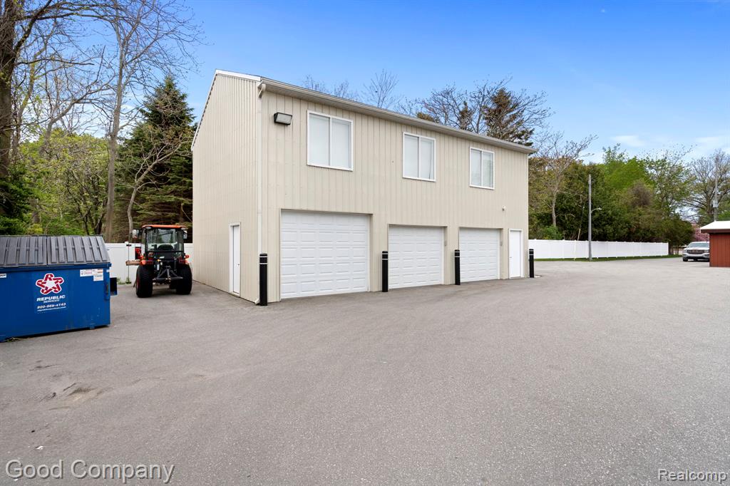 612 N LAKESHORE Drive, Ludington, MI 49431 — Photo 78
