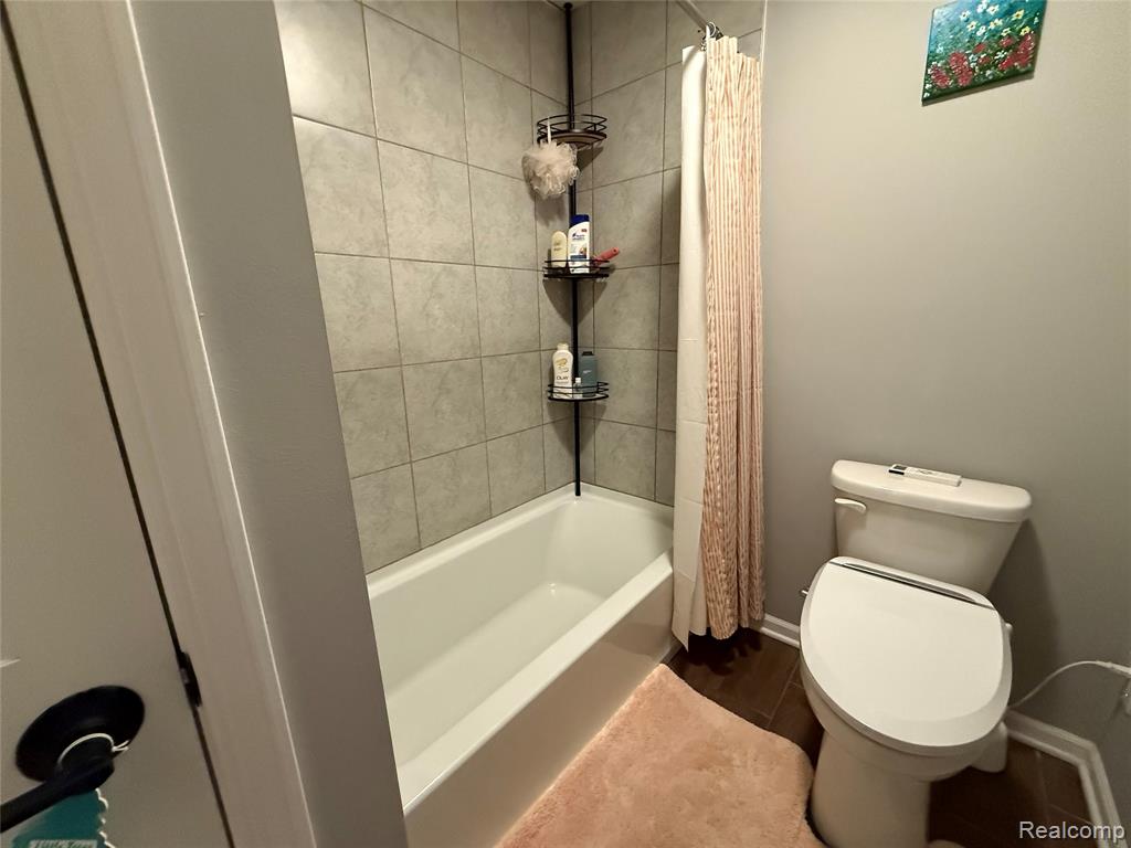 4811 Broomfield Way, Lake Orion, MI — Photo 58