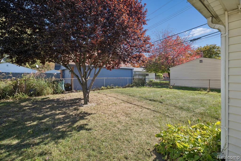 496 Langley Boulevard, Clawson, MI — Photo 34