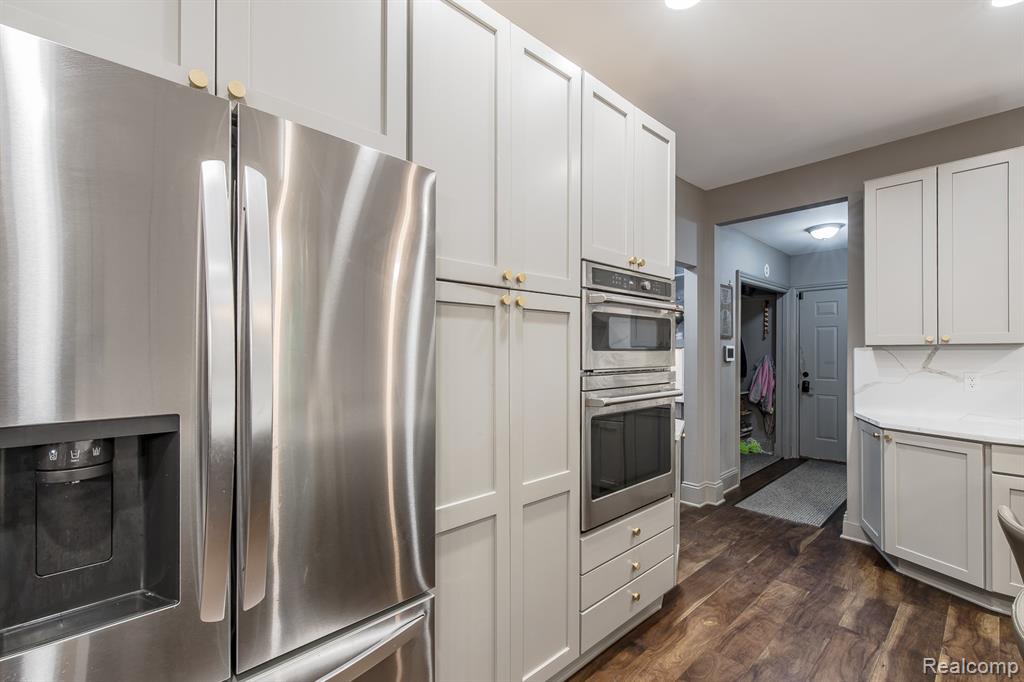 9909 Kingston Ridge, Clarkston, MI 48348 — Photo 15