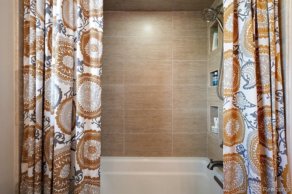 44304 Pentwater Drive, Clinton Twp, MI 48038 — Photo 50
