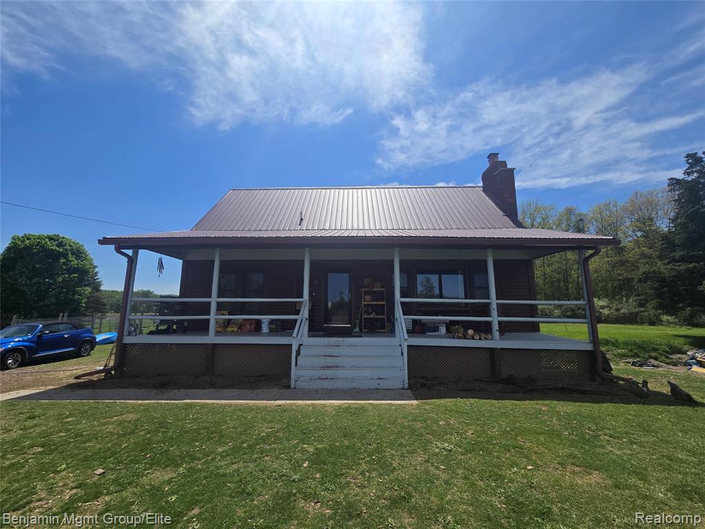 6827 Lapeer Road, Kimball, MI