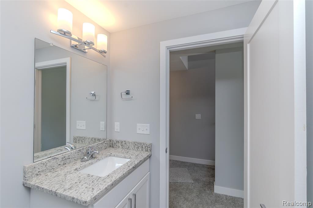 25495 GRANDVIEW Lane, 25, Novi, MI — Photo 33