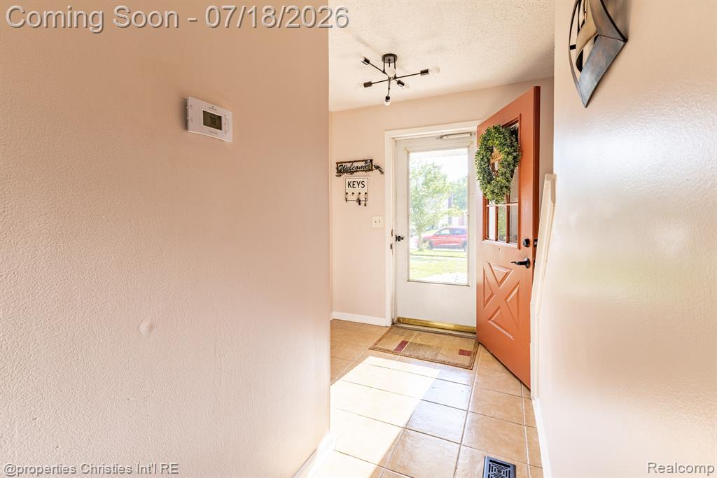 45568 Margate Drive, Macomb, MI 48044 — Photo 12
