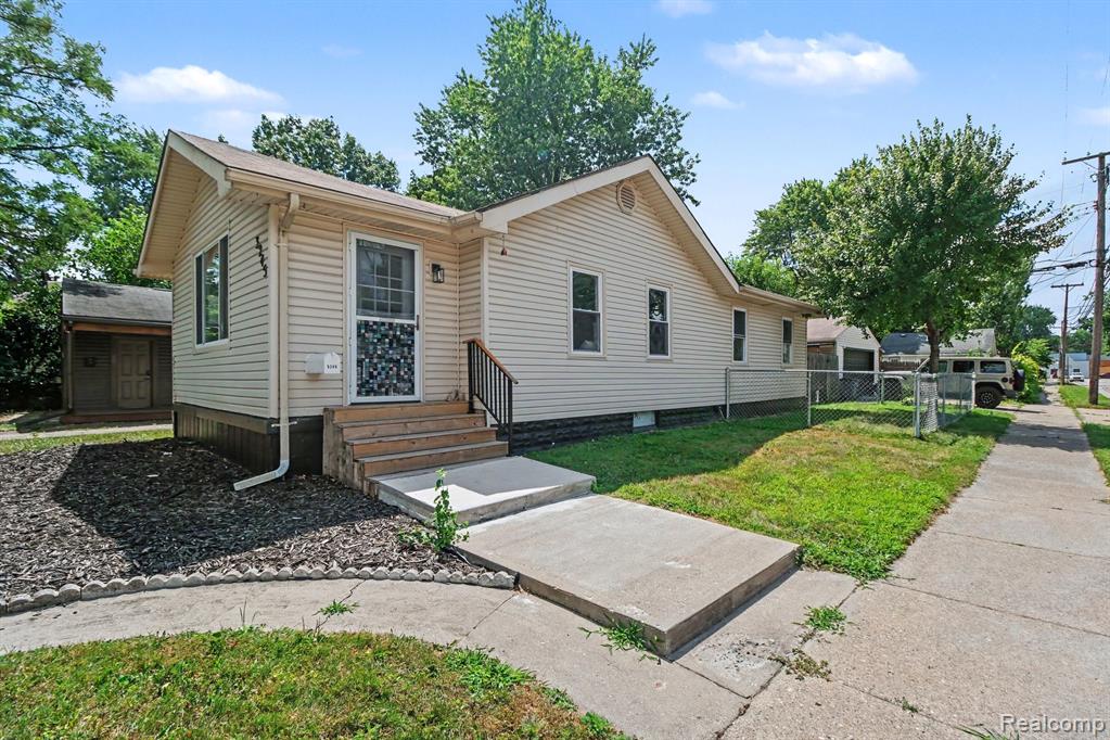 3245 Harris Street, Ferndale, MI 48220