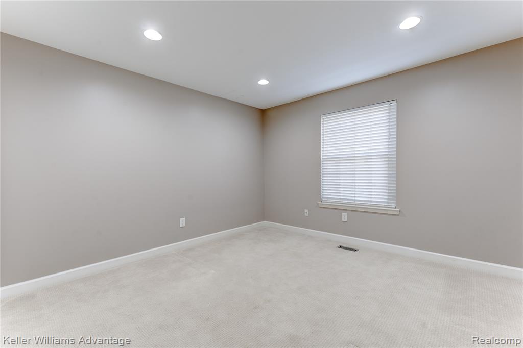 37132 Brentwood Circle, Farmington Hills, MI 48331 — Photo 18