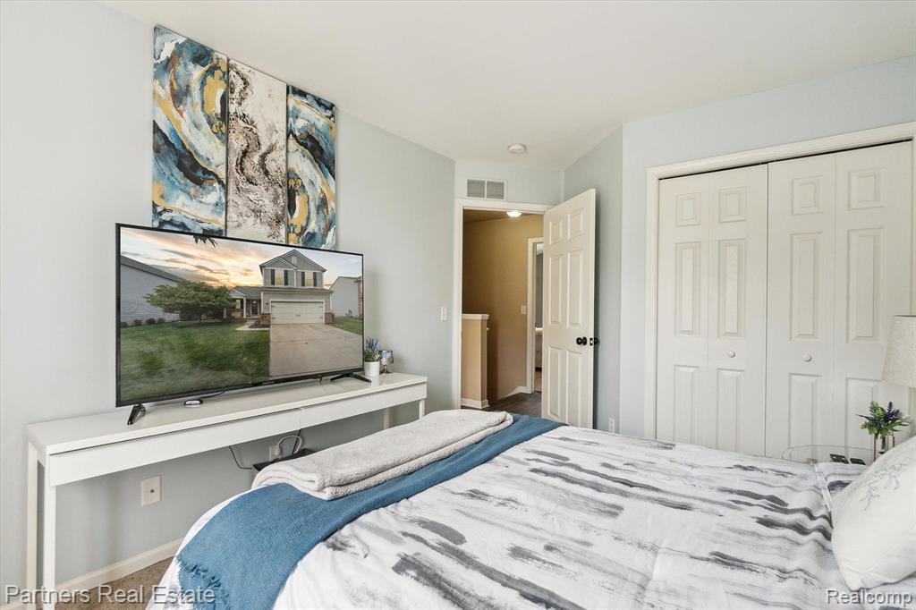 9955 W Avondale Circle, Ypsilanti, MI 48198 — Photo 26